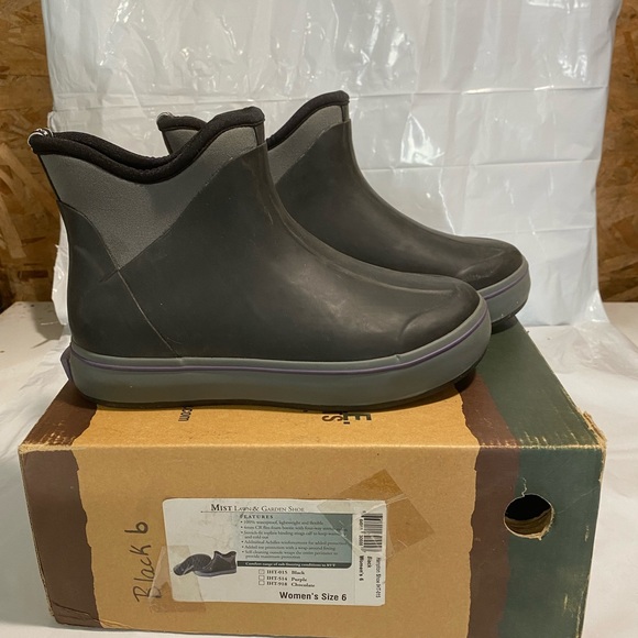 Muck Boots - Picture 2 of 6